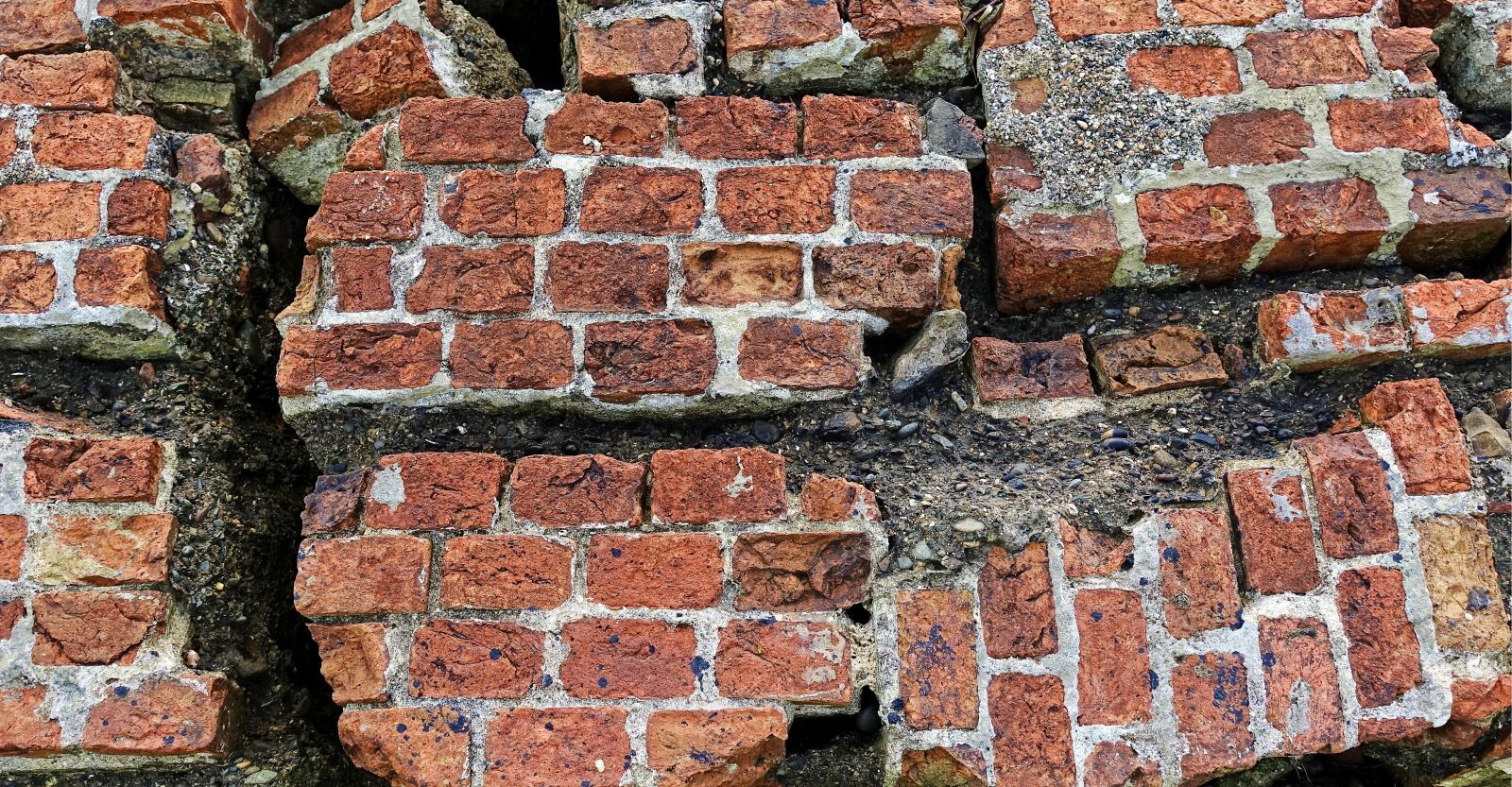 Sony DSC-RX100M5 sample photo. Brick, brickwork, ruin photography