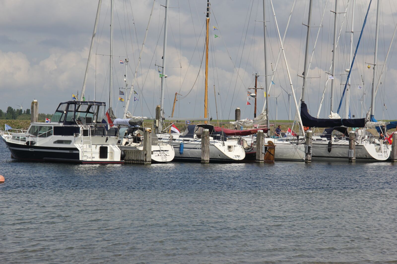 Canon EOS 550D (EOS Rebel T2i / EOS Kiss X4) sample photo. Boat, sailing boat, water photography