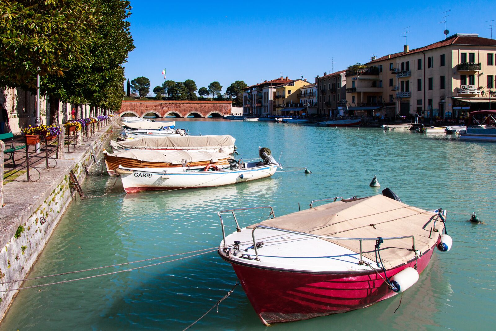 Canon EOS 650D (EOS Rebel T4i / EOS Kiss X6i) sample photo. Peschiera del garda, garda photography