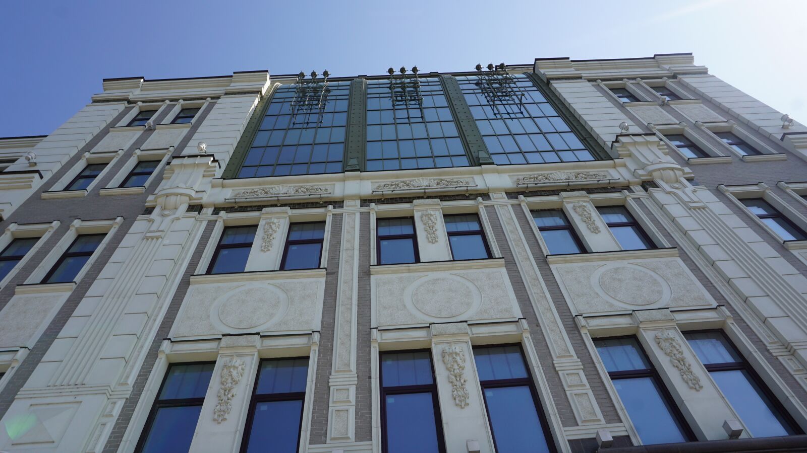 Sony a6000 sample photo. Building, art, architecture photography