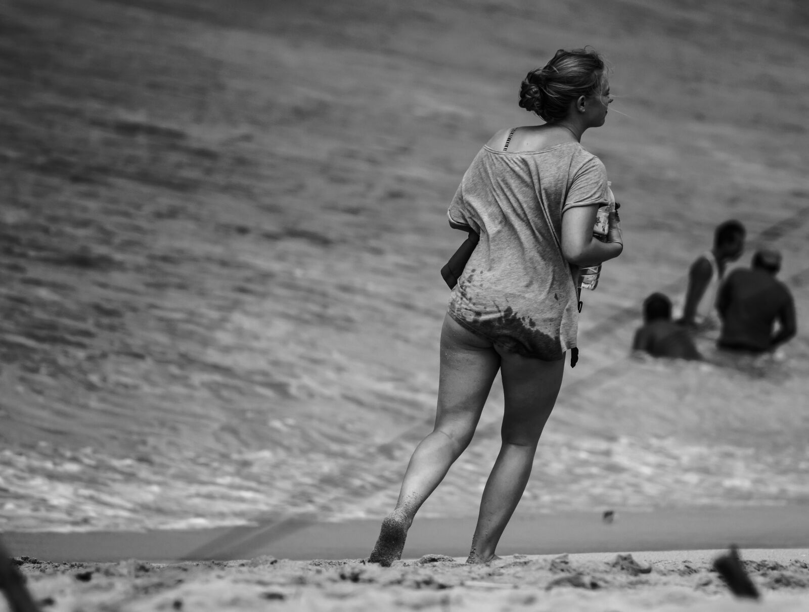 Canon EF 70-200mm F4L USM sample photo. Beach, black, and, white photography