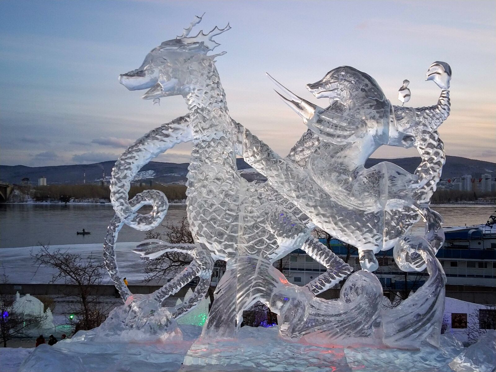 ASUS ZenFone Max Pro M1 (ZB602KL) (WW) / Max Pro M1 (ZB601KL) (IN) sample photo. Ice sculpture, sculpture, winter photography