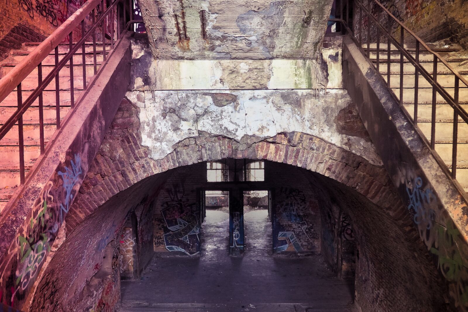 Olympus OM-D E-M10 sample photo. Lost places, barracks, pforphoto photography