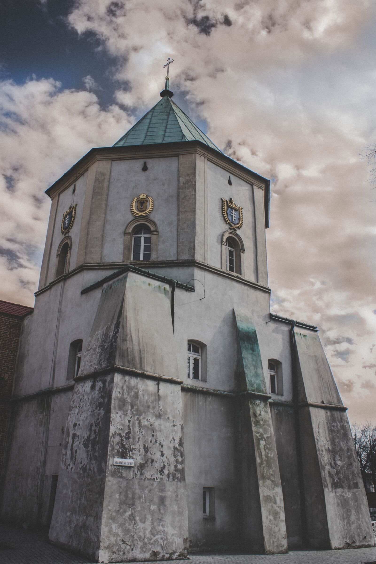 Canon EOS 1300D (EOS Rebel T6 / EOS Kiss X80) sample photo. Tower, monastery, church photography
