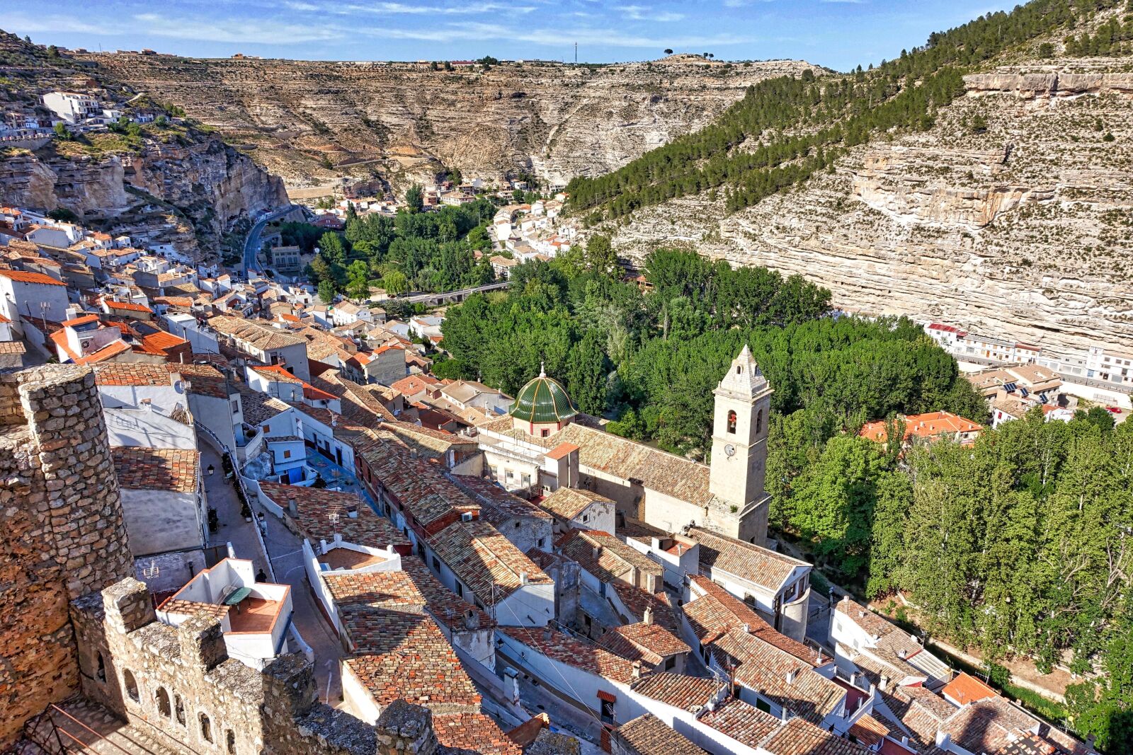 Sony Cyber-shot DSC-RX100 III sample photo. Alcala del jucar, hillside photography