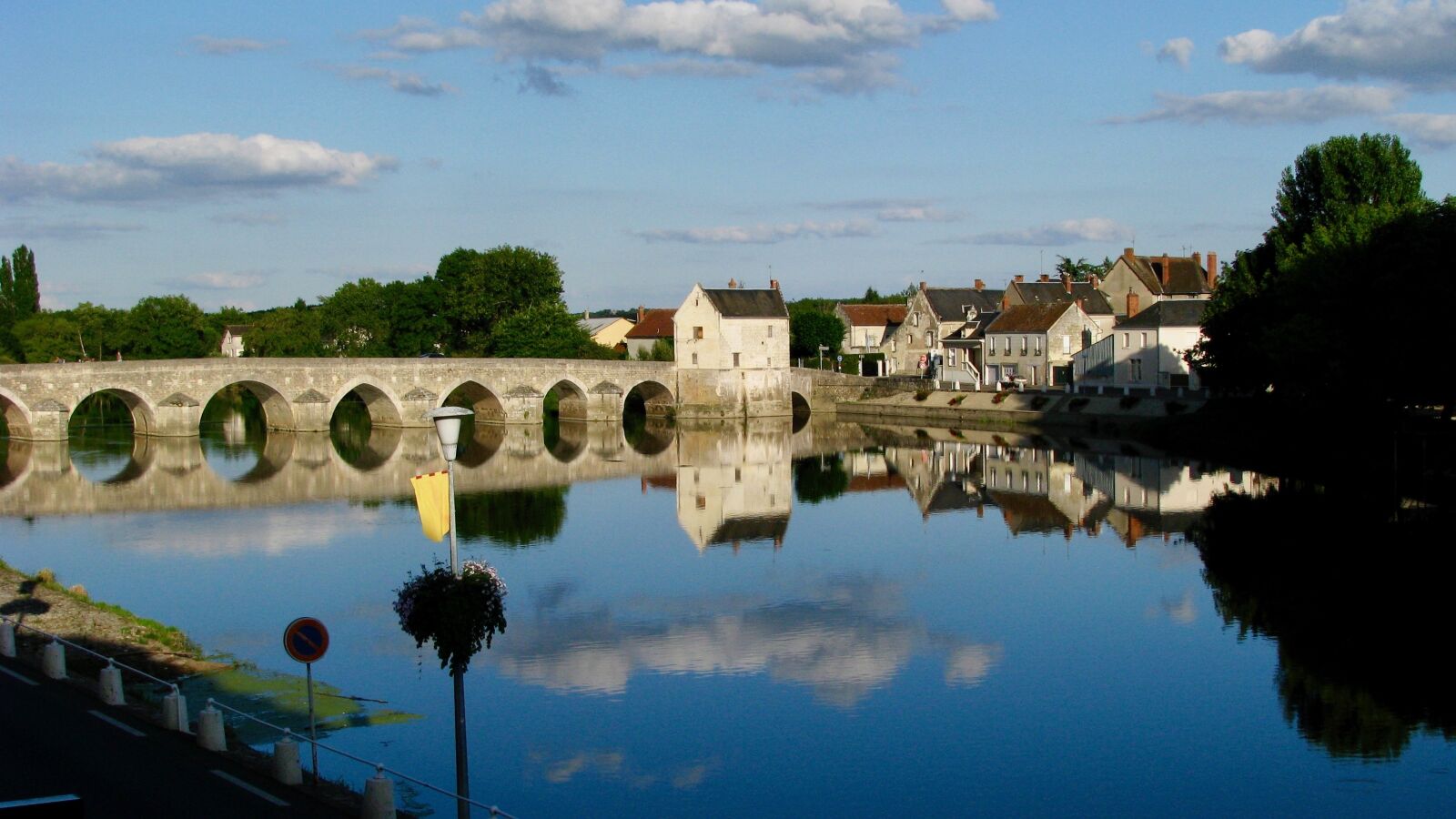 Canon POWERSHOT SX100 IS sample photo. France, loire, castles photography