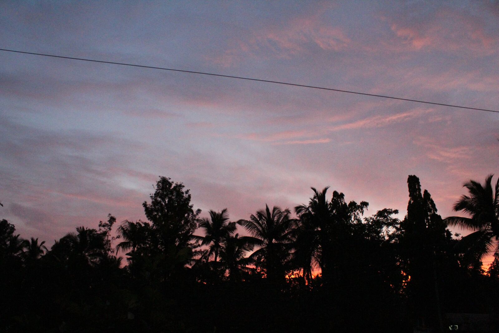 Canon EOS 1300D (EOS Rebel T6 / EOS Kiss X80) sample photo. Night, dark, clouds photography
