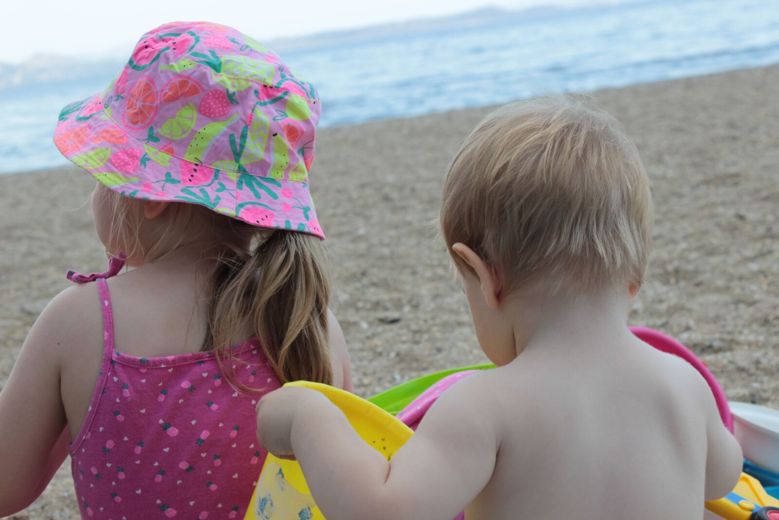 Canon EOS 600D (Rebel EOS T3i / EOS Kiss X5) sample photo. Children, beach, summer photography