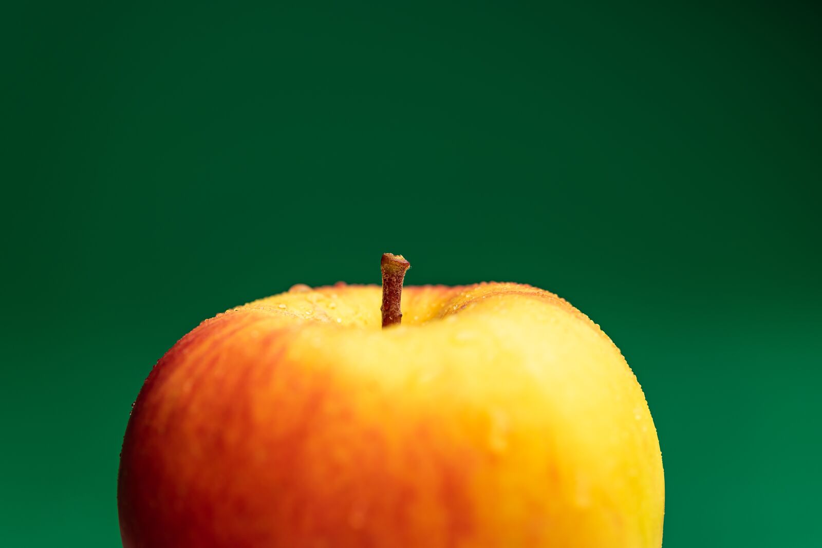 Sony a7 II sample photo. Apple, drop of water photography
