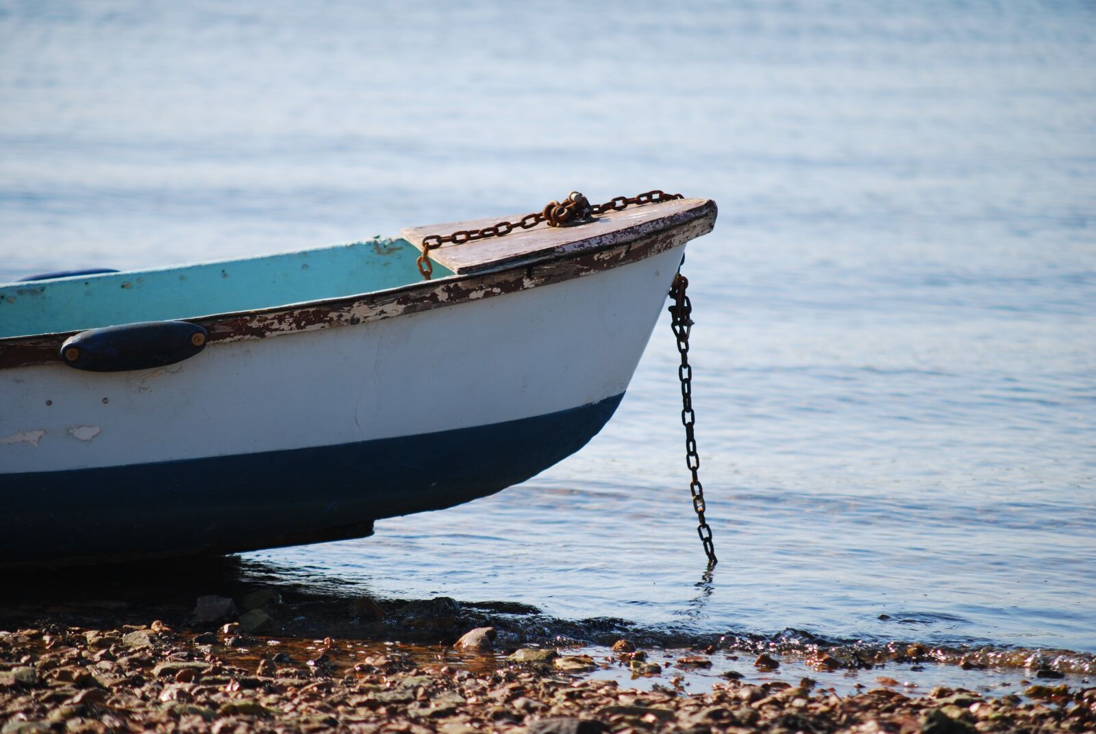 Nikon D60 sample photo. Boat, chain, sea photography