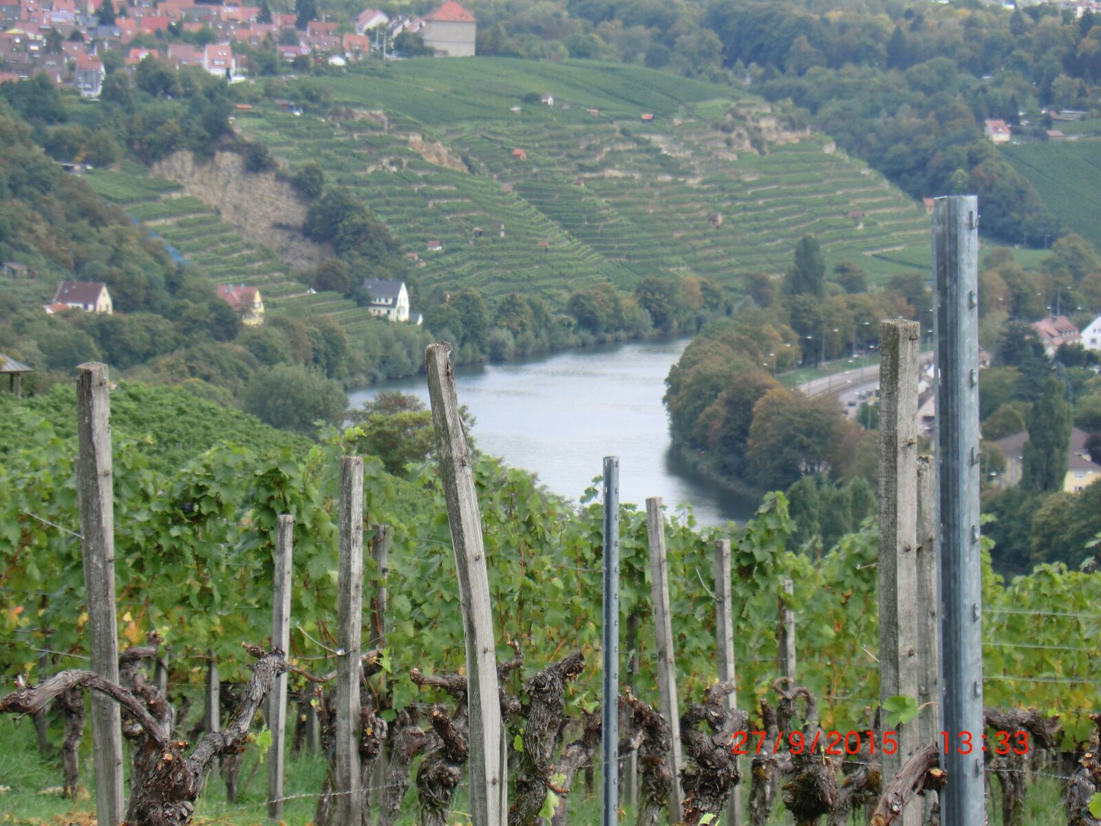 CASIO EX-H5 sample photo. Stuttgart, winegrowing, river photography