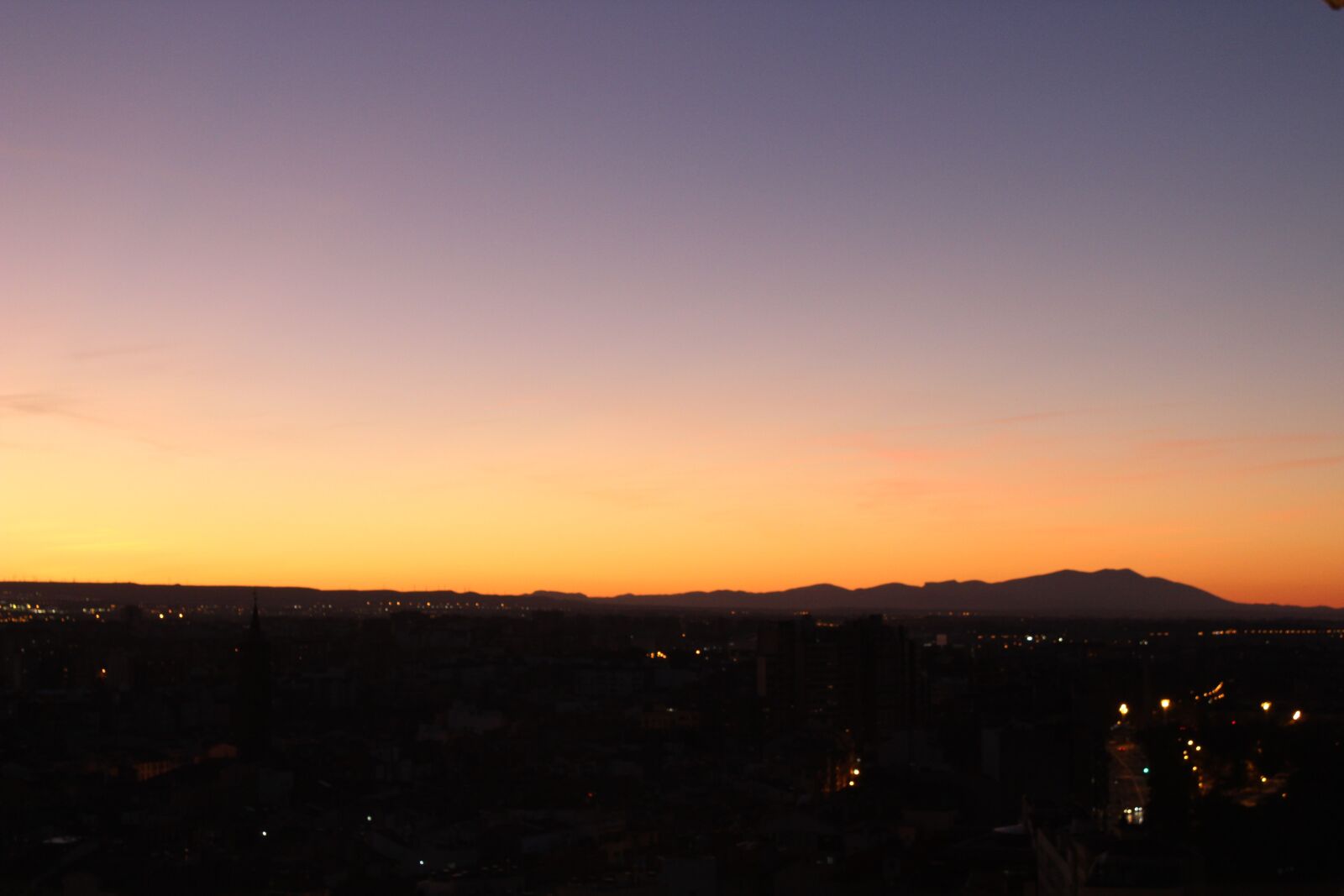 Canon EOS 1300D (EOS Rebel T6 / EOS Kiss X80) sample photo. Sky, night, dusk photography