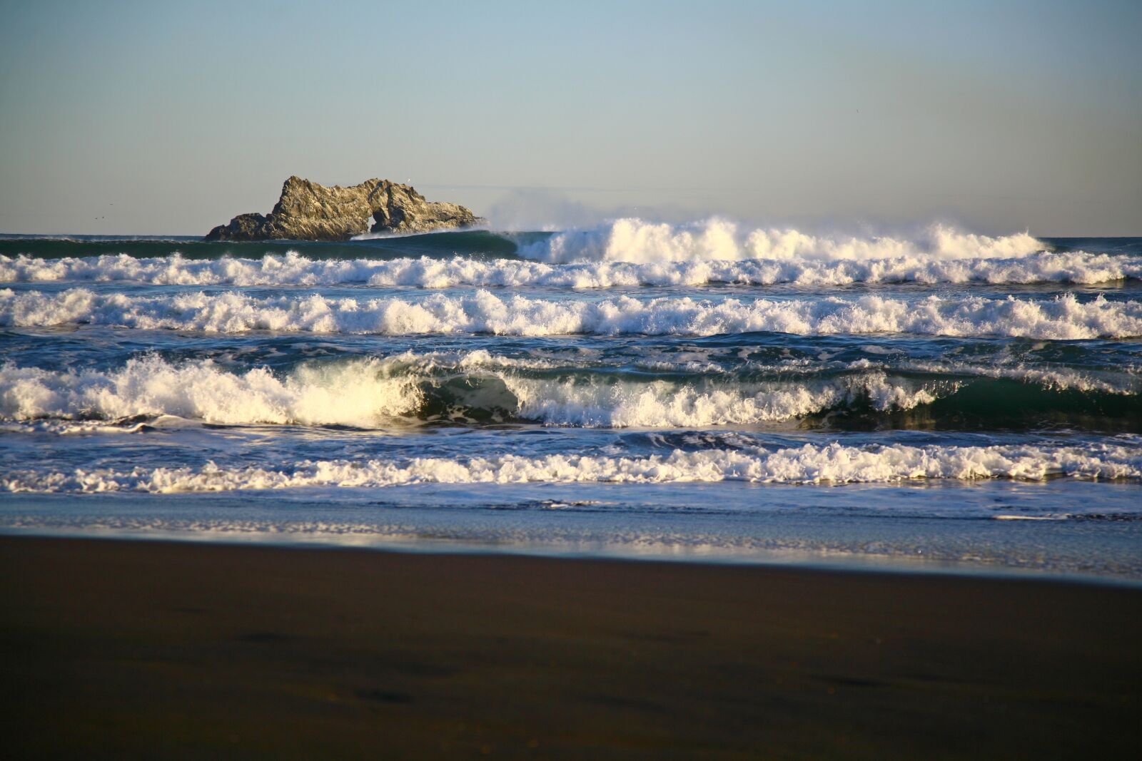 Canon EOS 5D sample photo. The pacific ocean, rocks photography