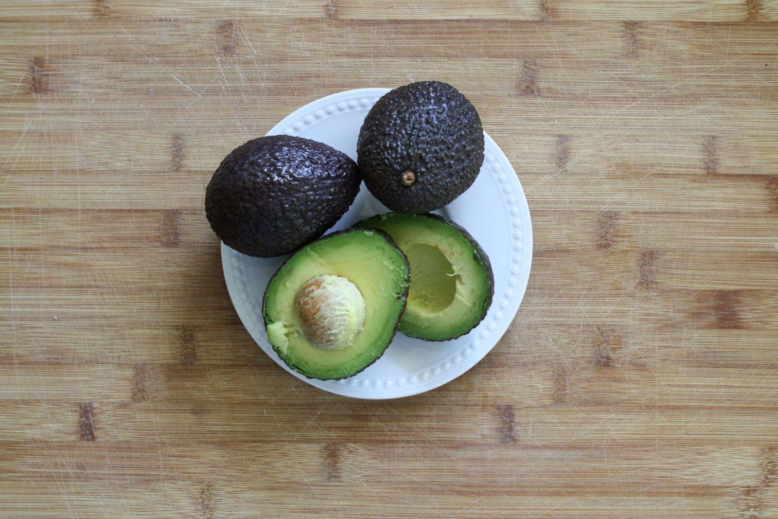 Canon EOS 1000D (EOS Digital Rebel XS / EOS Kiss F) sample photo. Avocado, fresh, green photography