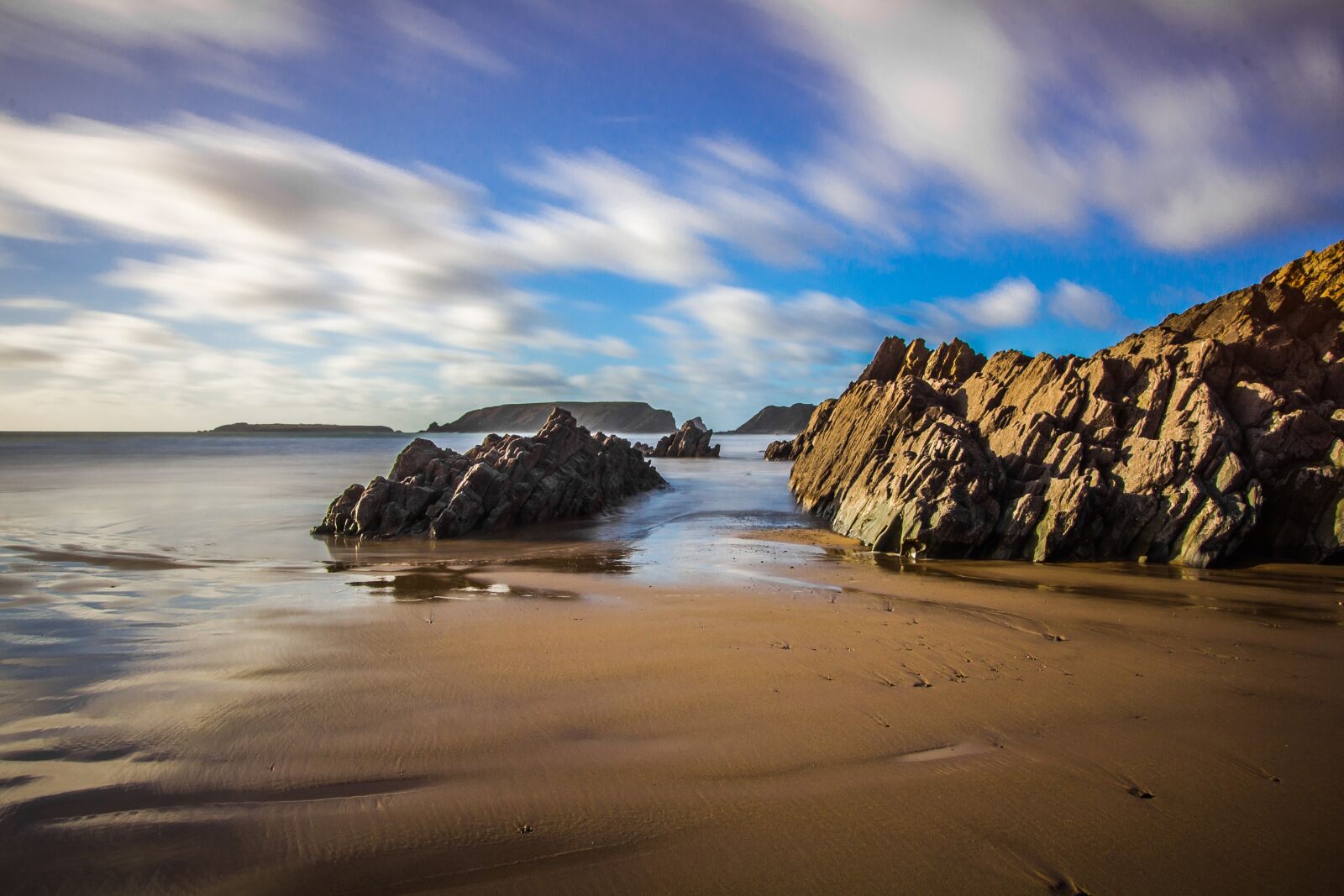 Canon EF-S 10-22mm F3.5-4.5 USM sample photo. Ocean, low tide, wales photography