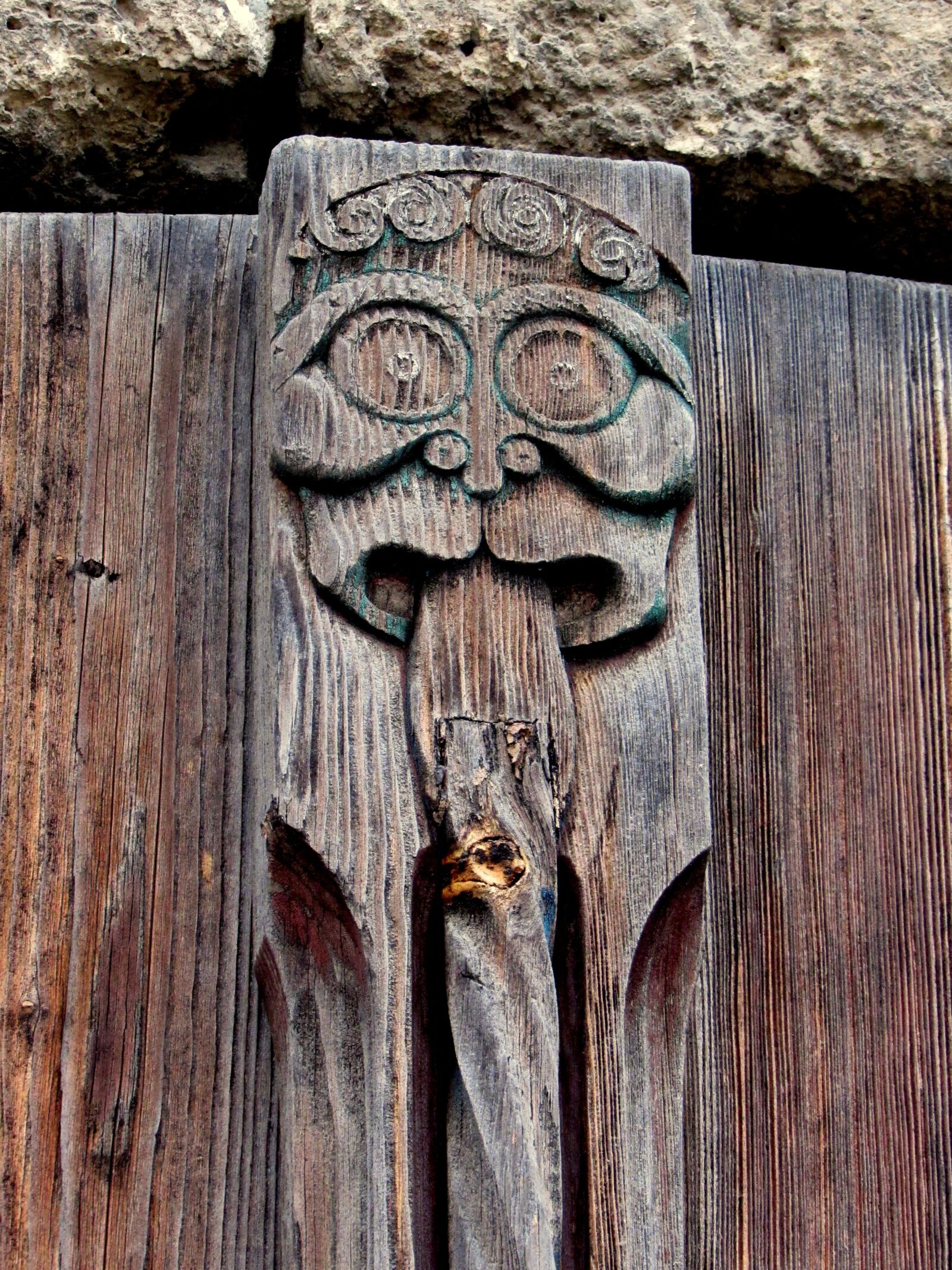 Canon PowerShot SX530 HS sample photo. Castle gate, burghausen, carving photography