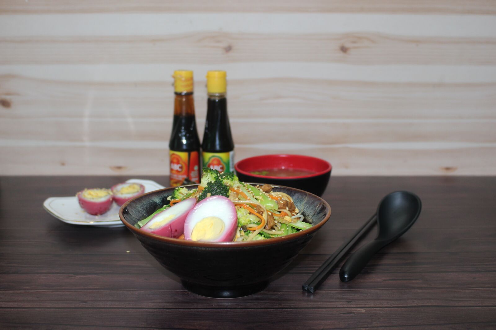 Canon EOS 700D (EOS Rebel T5i / EOS Kiss X7i) sample photo. Fried noodle, noodle, food photography