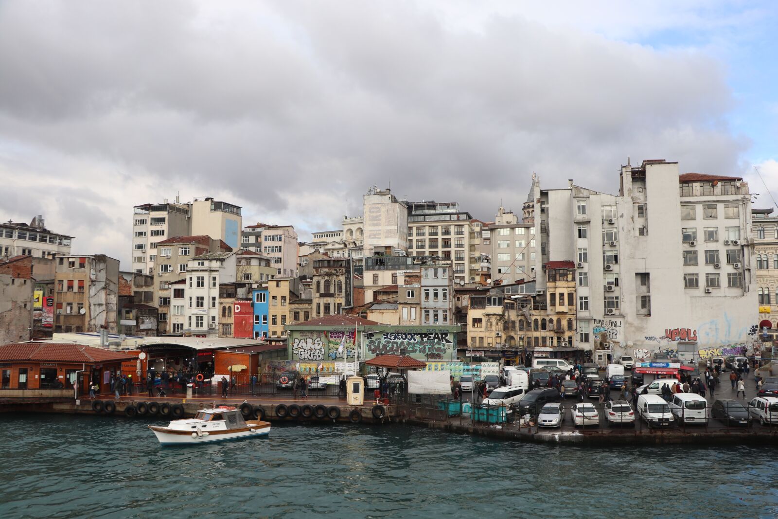 Canon EOS 77D (EOS 9000D / EOS 770D) sample photo. Istanbul, sky, clouds photography