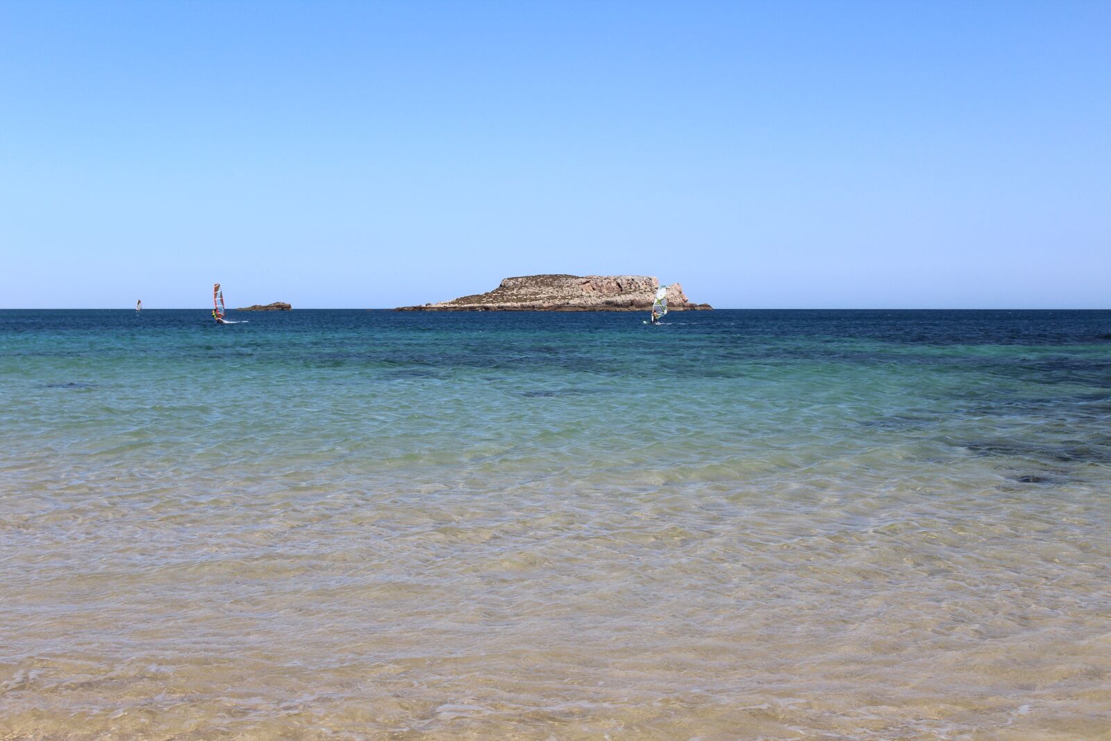 Canon EOS 1200D (EOS Rebel T5 / EOS Kiss X70 / EOS Hi) sample photo. Beach, perfect, windsurf photography