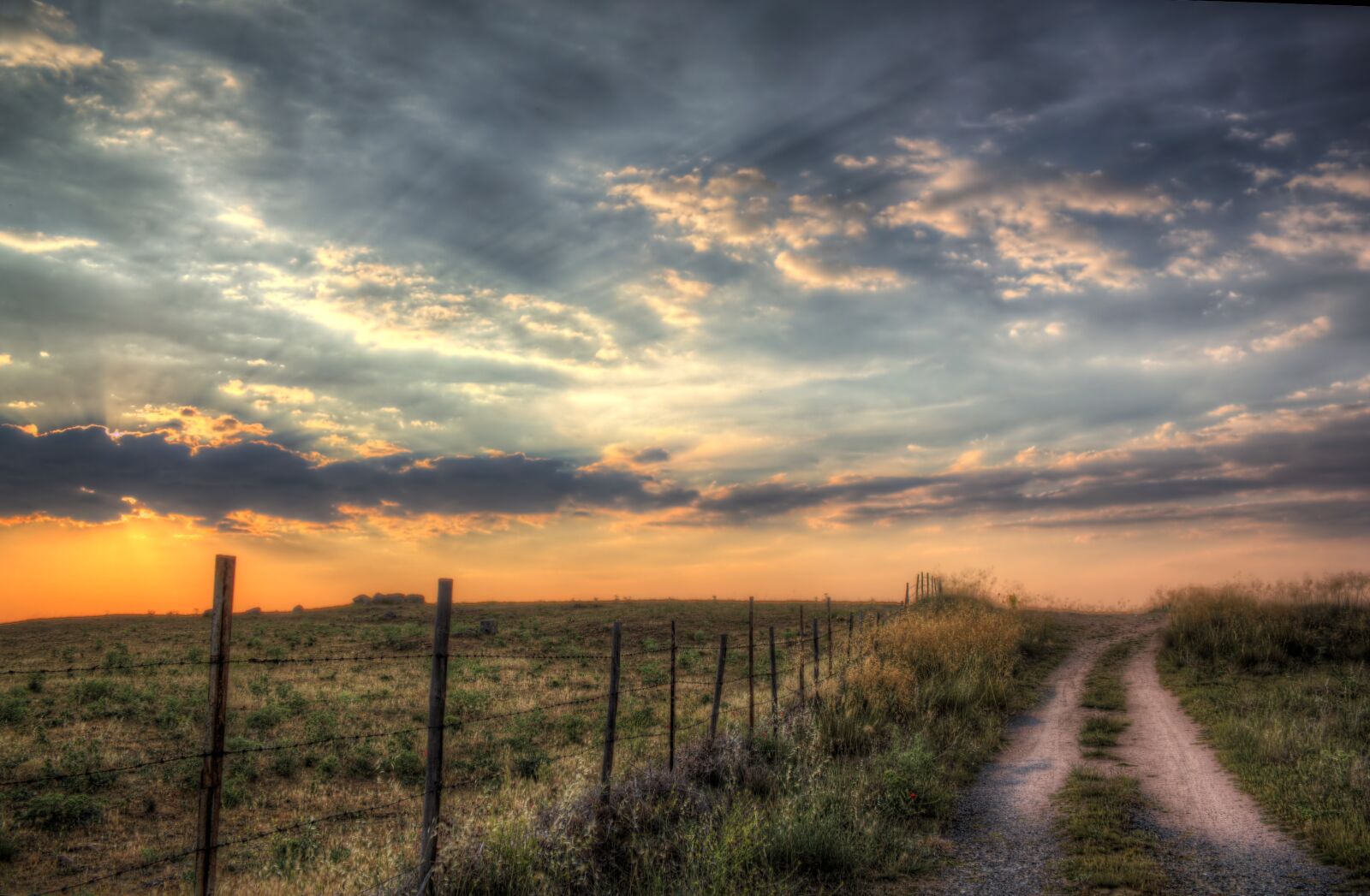 Canon EOS 550D (EOS Rebel T2i / EOS Kiss X4) sample photo. Path, sunset, nature photography