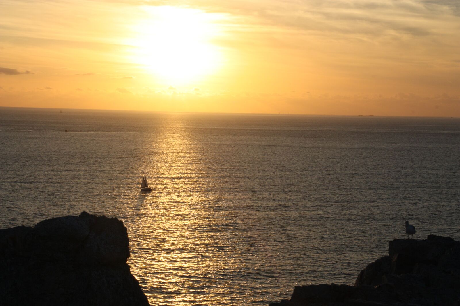 Canon EOS 450D (EOS Rebel XSi / EOS Kiss X2) sample photo. Sundown, sea, ship photography