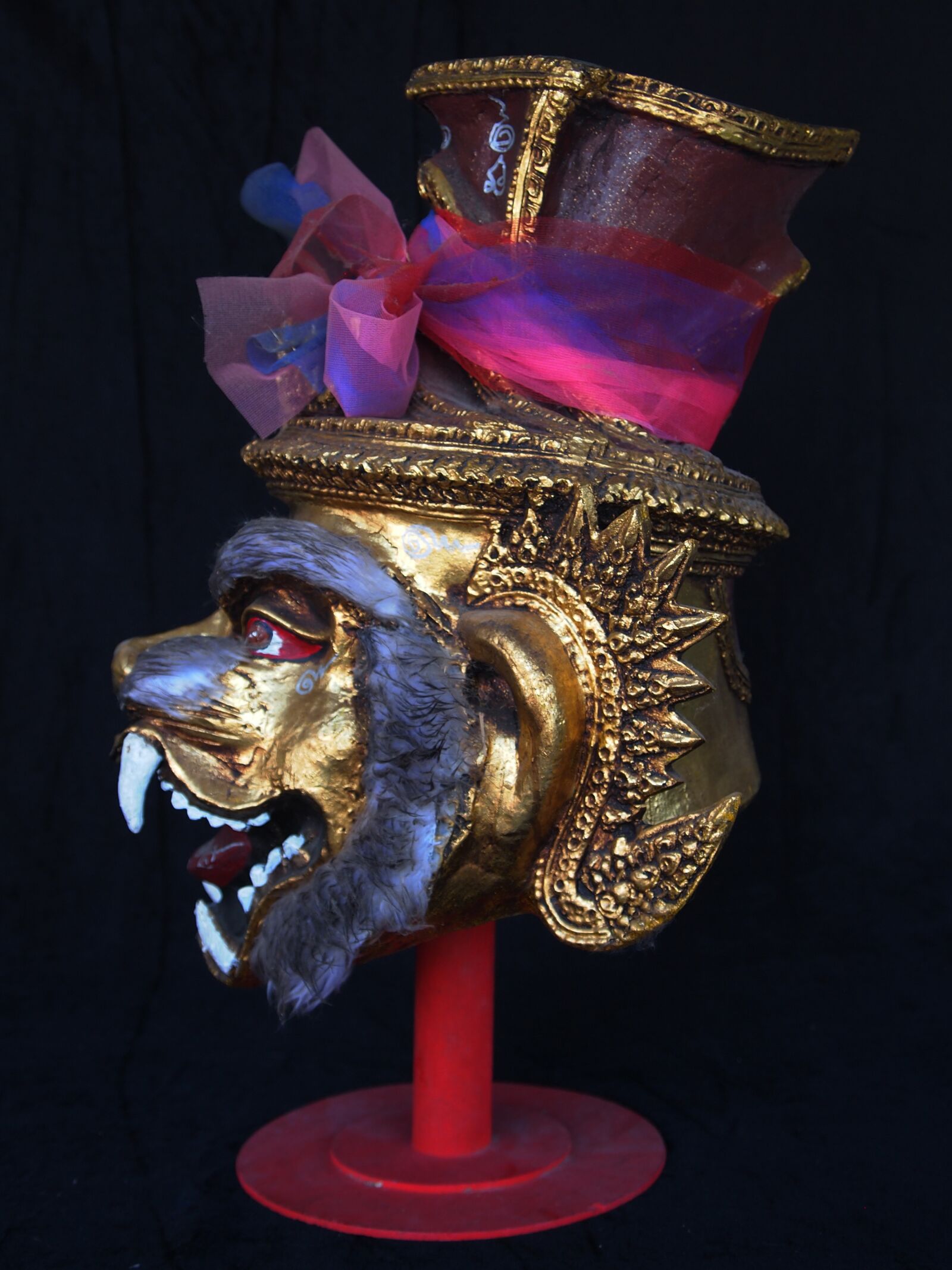 Olympus PEN E-PL1 sample photo. Tiger, mask, thai photography