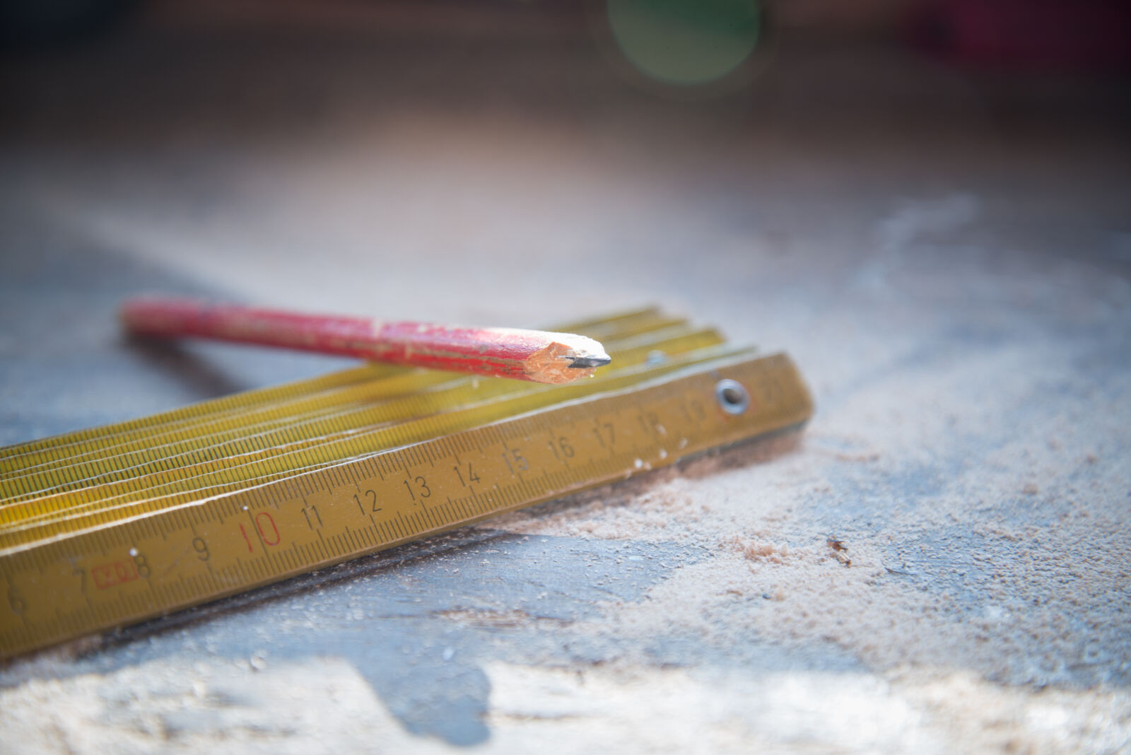 Nikon D600 sample photo. Red, pencil, on, gold photography