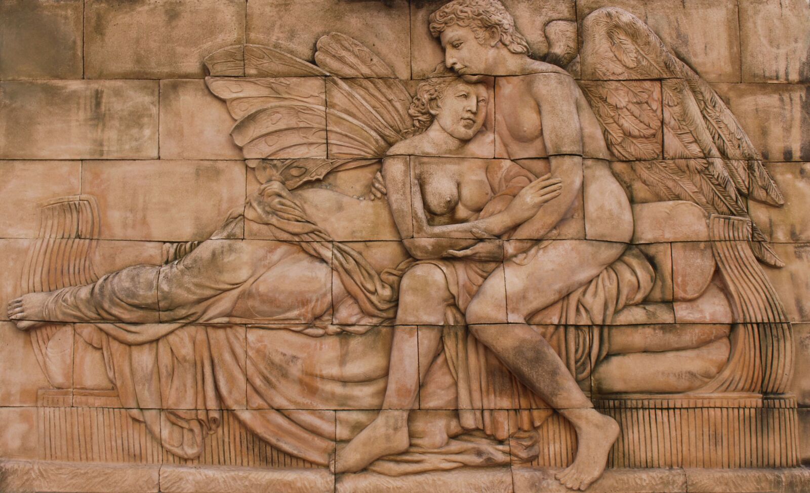 Canon EOS 700D (EOS Rebel T5i / EOS Kiss X7i) sample photo. Wall plaque, angels, plaque photography