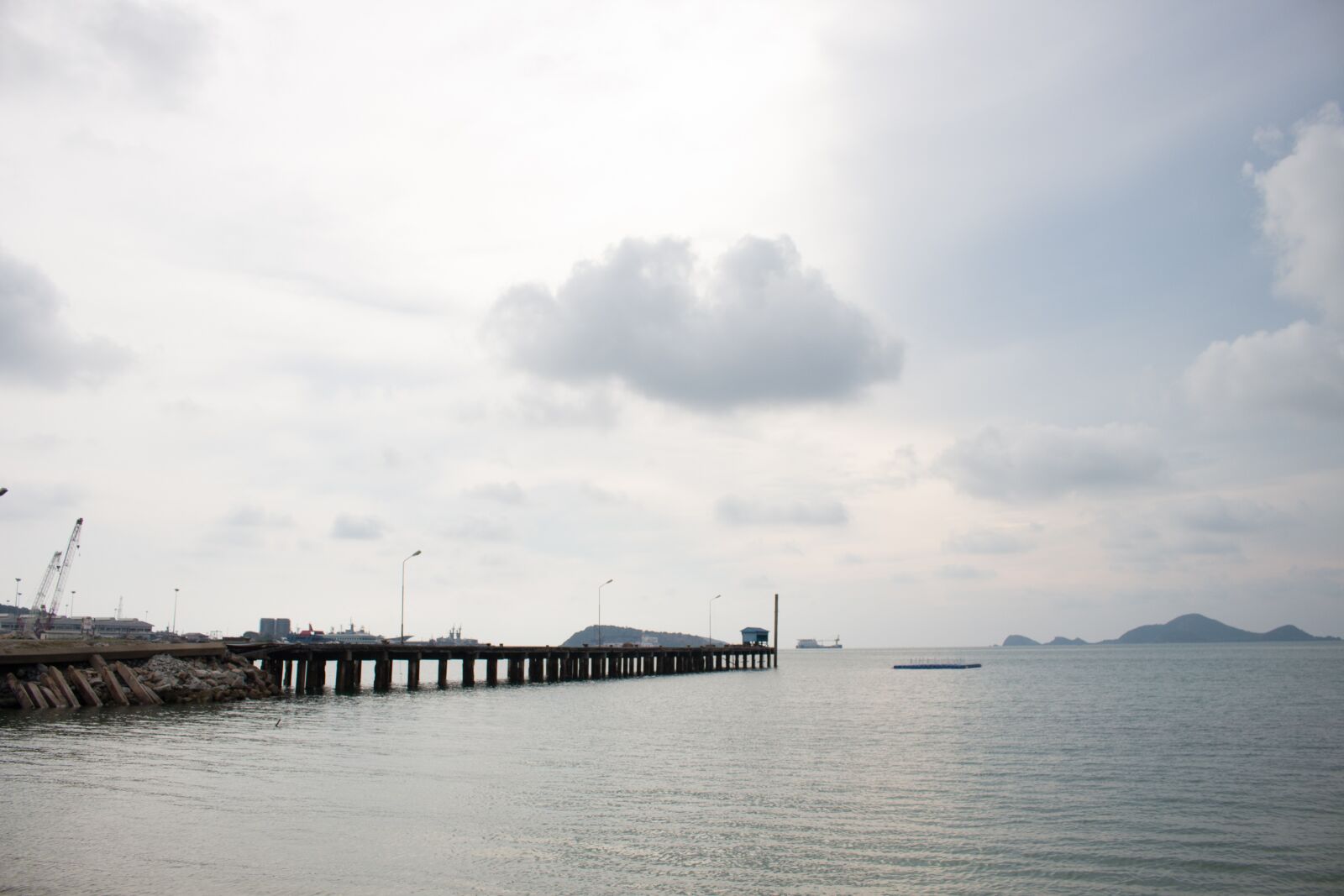 Canon EOS 700D (EOS Rebel T5i / EOS Kiss X7i) sample photo. Sun, sky, horizon photography