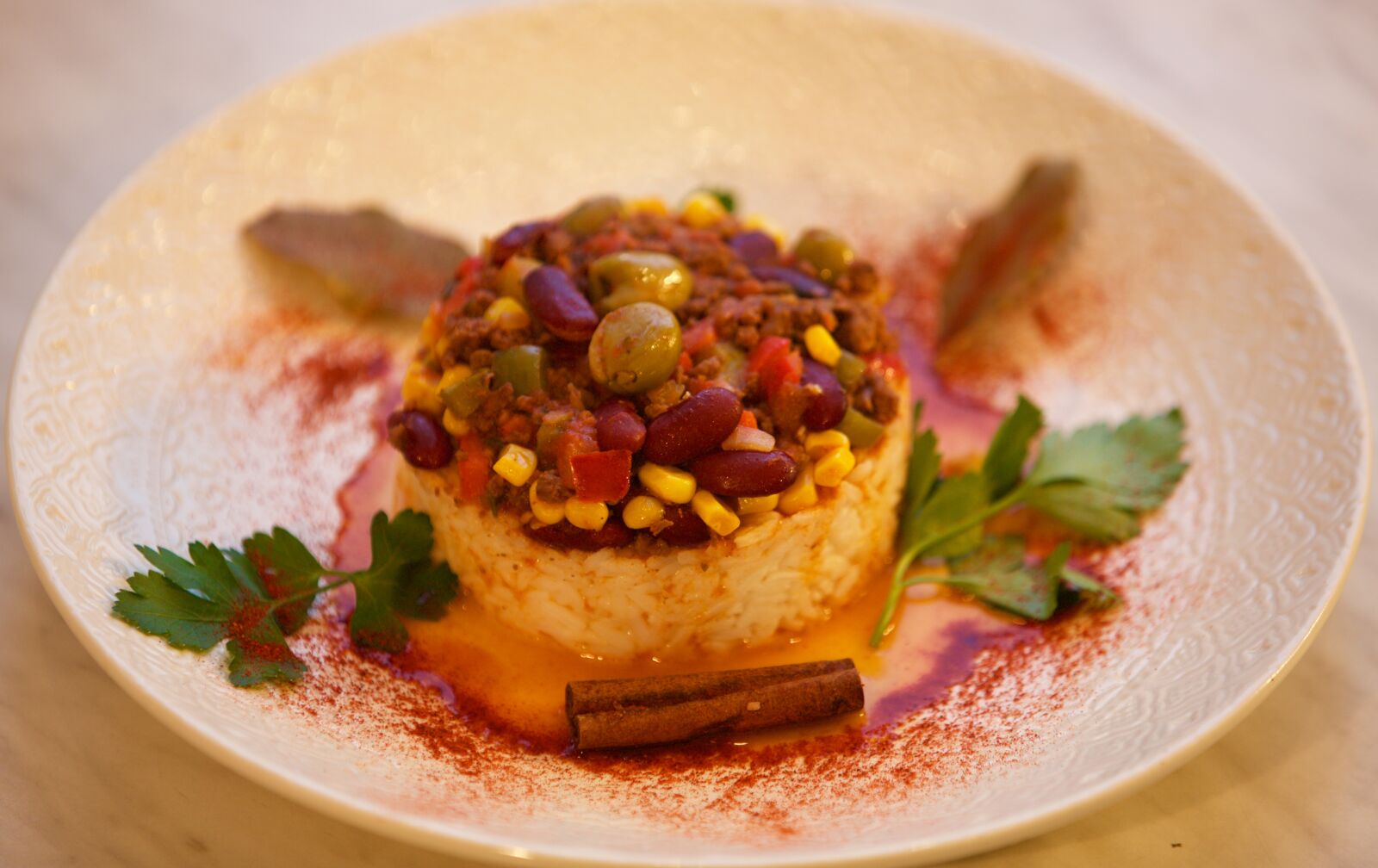 Canon EOS 5D Mark III sample photo. Tjena kitchen, chili con photography