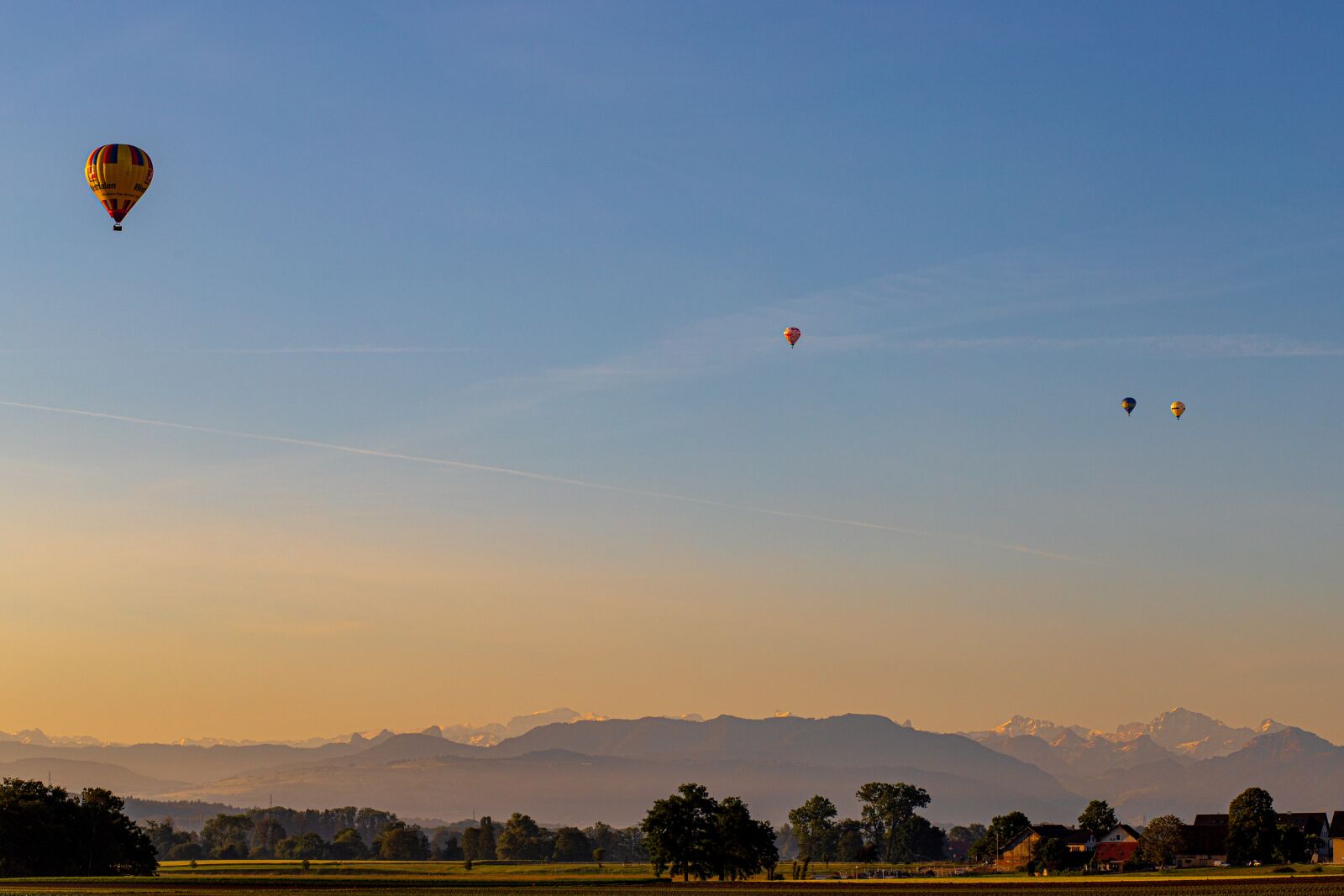 Canon EF 85mm F1.8 USM sample photo. Balloon, sky, dream photography