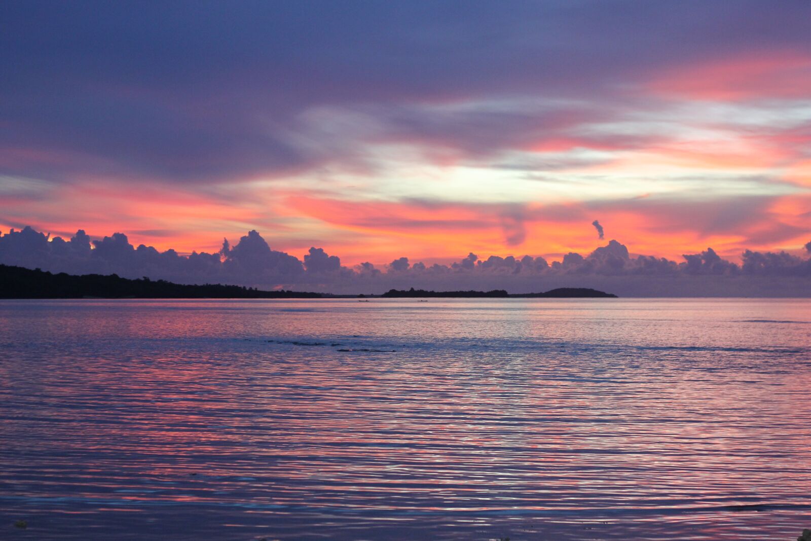 Canon EOS 1100D (EOS Rebel T3 / EOS Kiss X50) + Canon EF 50mm F1.8 II sample photo. Sunset, landscape, sky photography