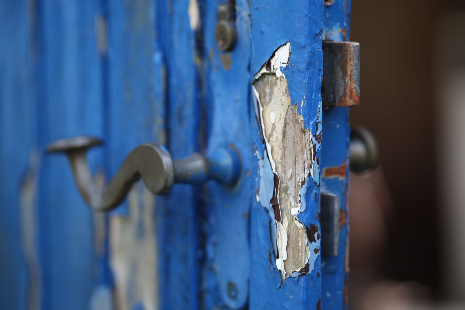 Canon EOS 5D Mark II sample photo. Door, weathered, blue photography