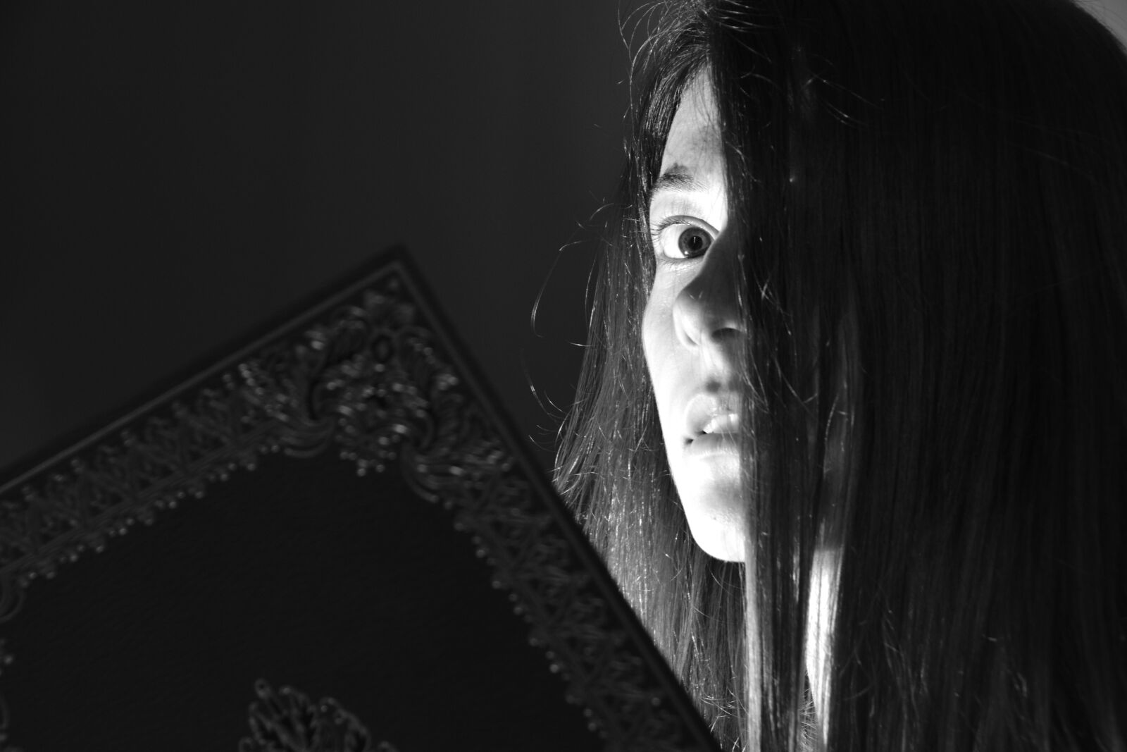 Nikon D5600 sample photo. Girl, woman, read photography