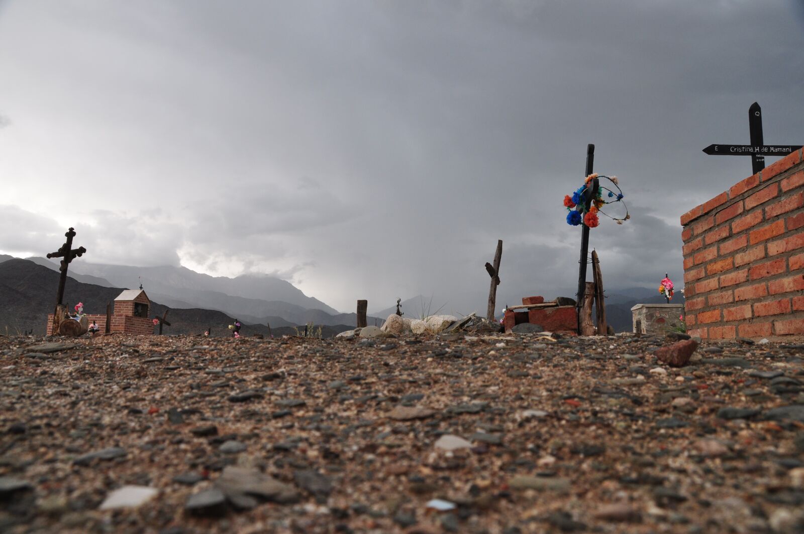 Nikon D5000 sample photo. Cemetery, thunderstorm, gewitterstimmung photography