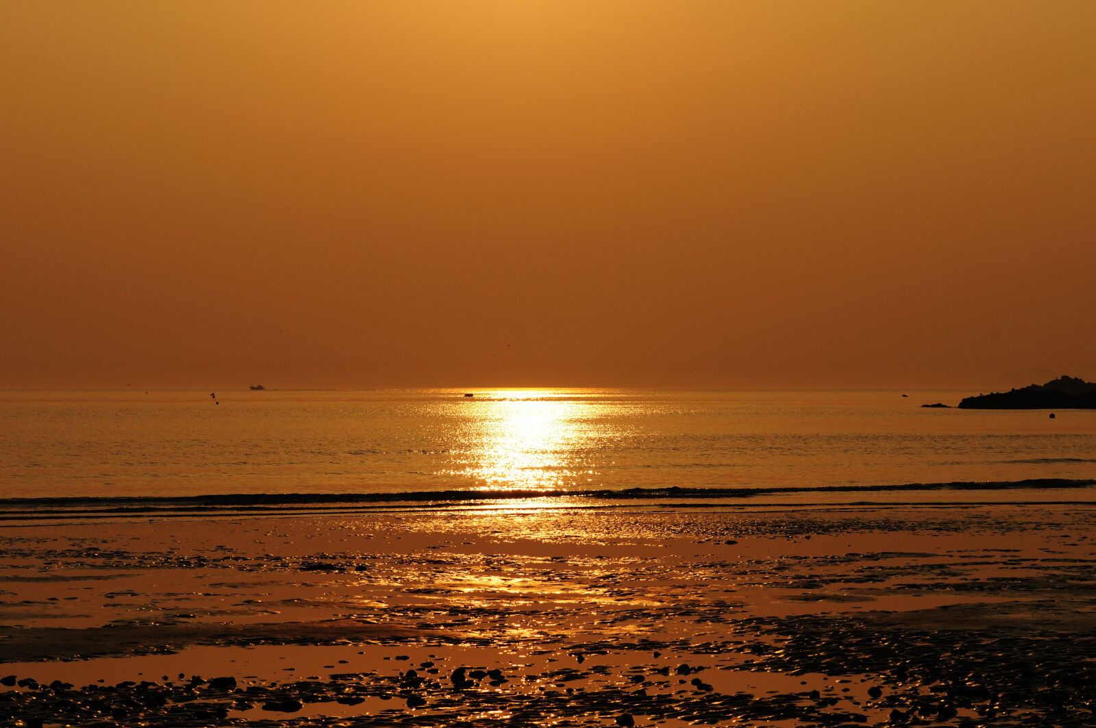 Nikon D300S sample photo. Beach, sunset, silhouette photography