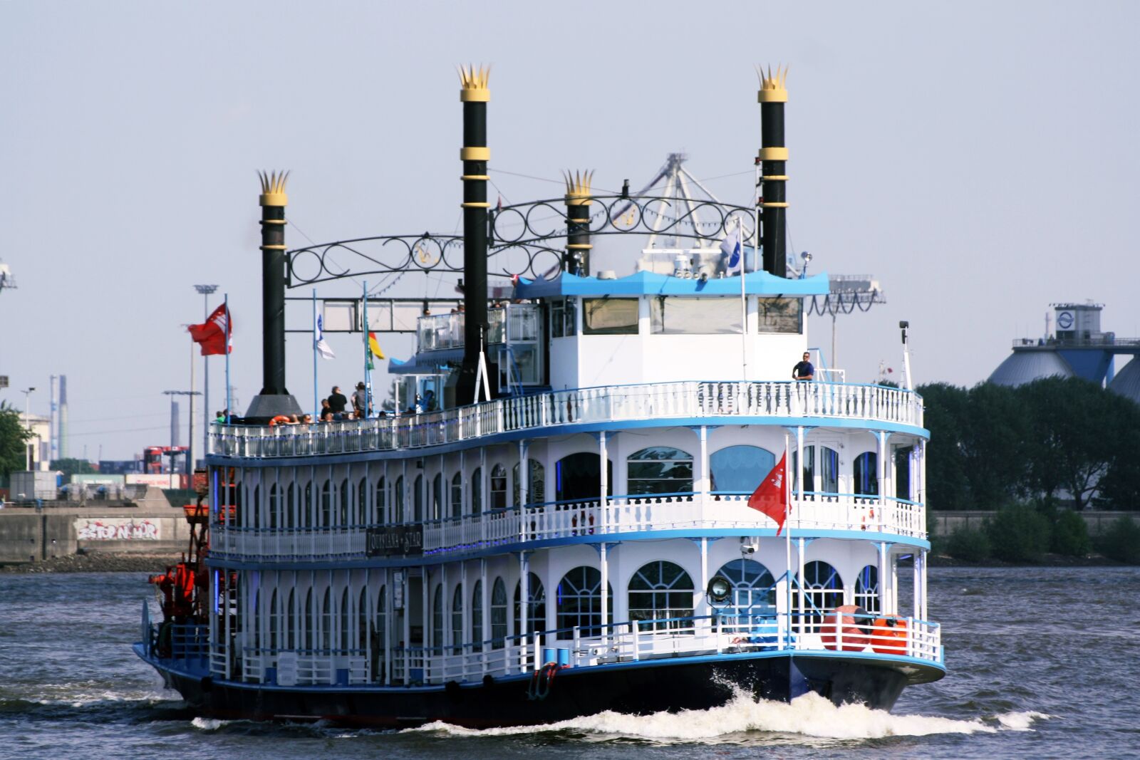 Canon EOS 1000D (EOS Digital Rebel XS / EOS Kiss F) sample photo. Paddle steamers, hamburg, hanseatic photography