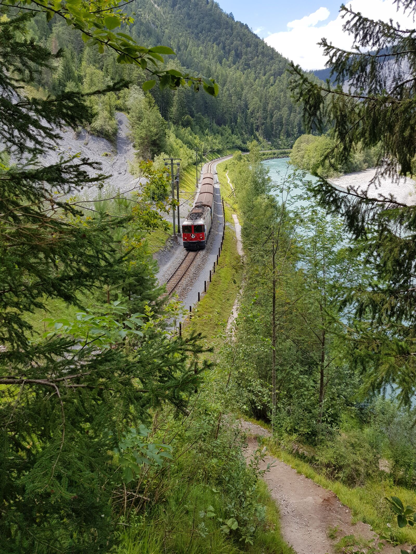 Samsung Galaxy S8 sample photo. Railway, train, mountains photography