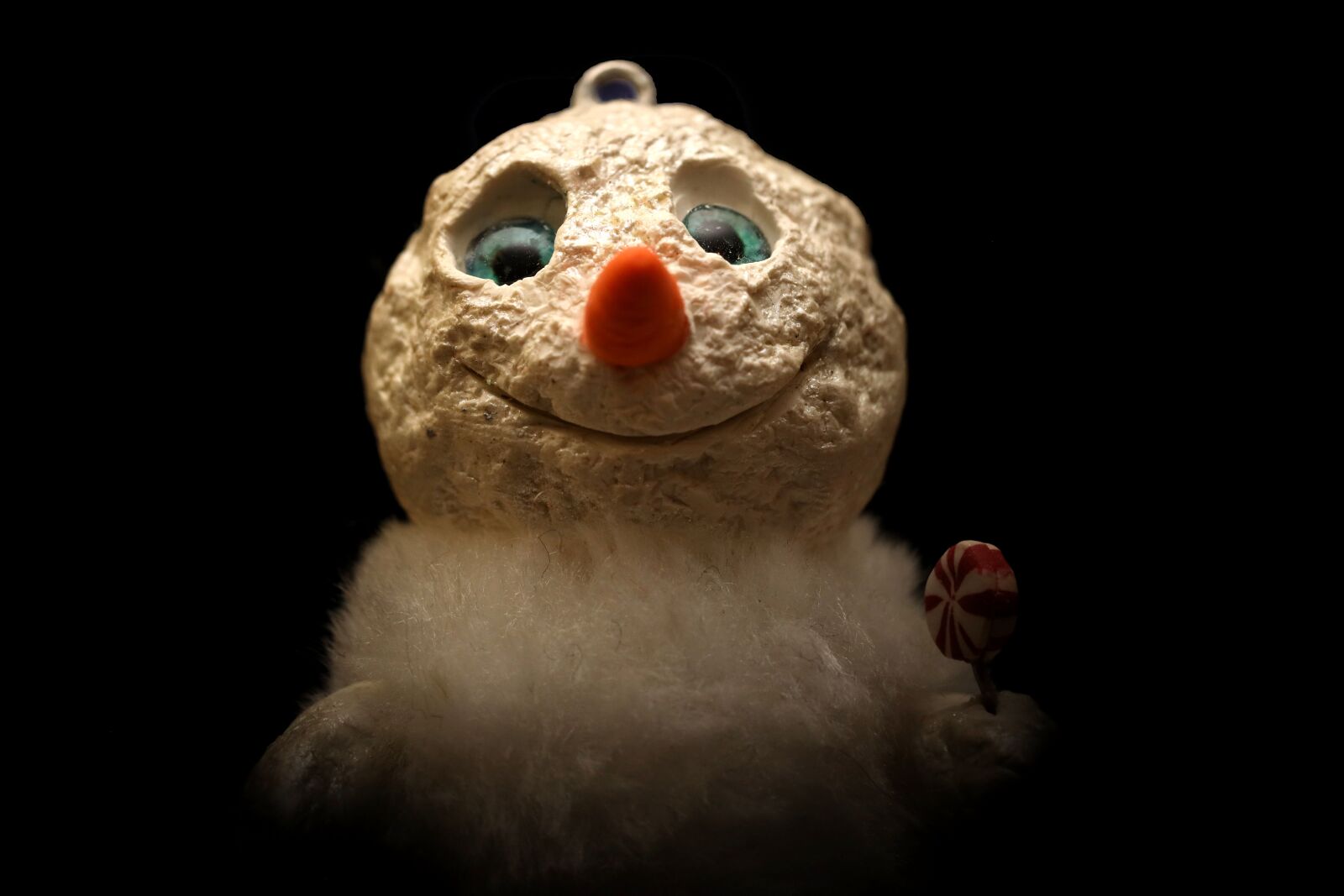 Canon EOS R sample photo. Figure, miniature, snowman photography