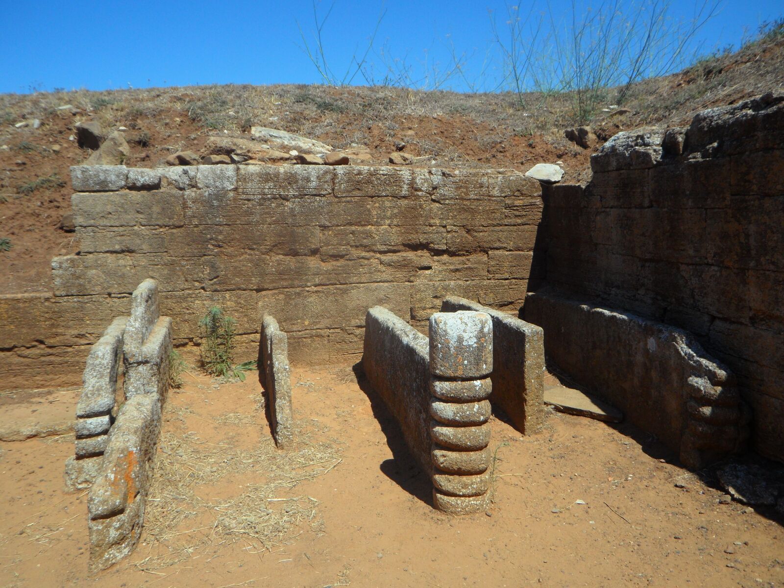 Samsung VLUU WB210, SAMSUNG WB210 sample photo. Grave, etruscan, excavations photography