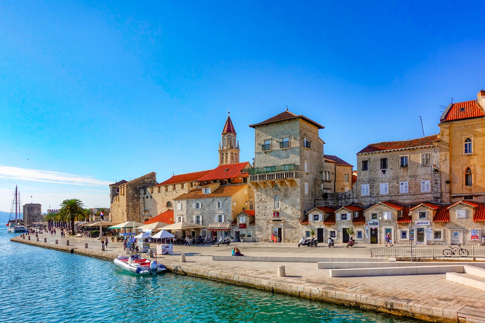 Sony DSC-RX100M5 sample photo. Trogir, historic center, city photography