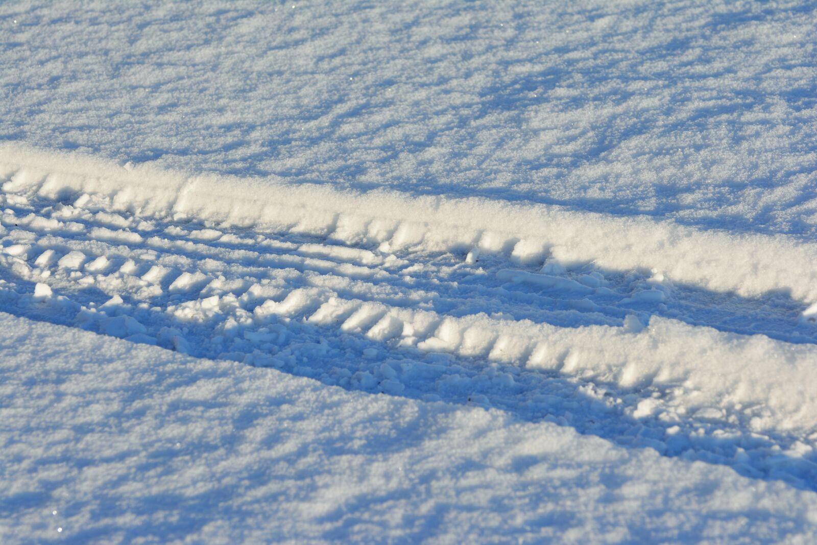 Nikon D5200 sample photo. Snow, snow lane, tire photography