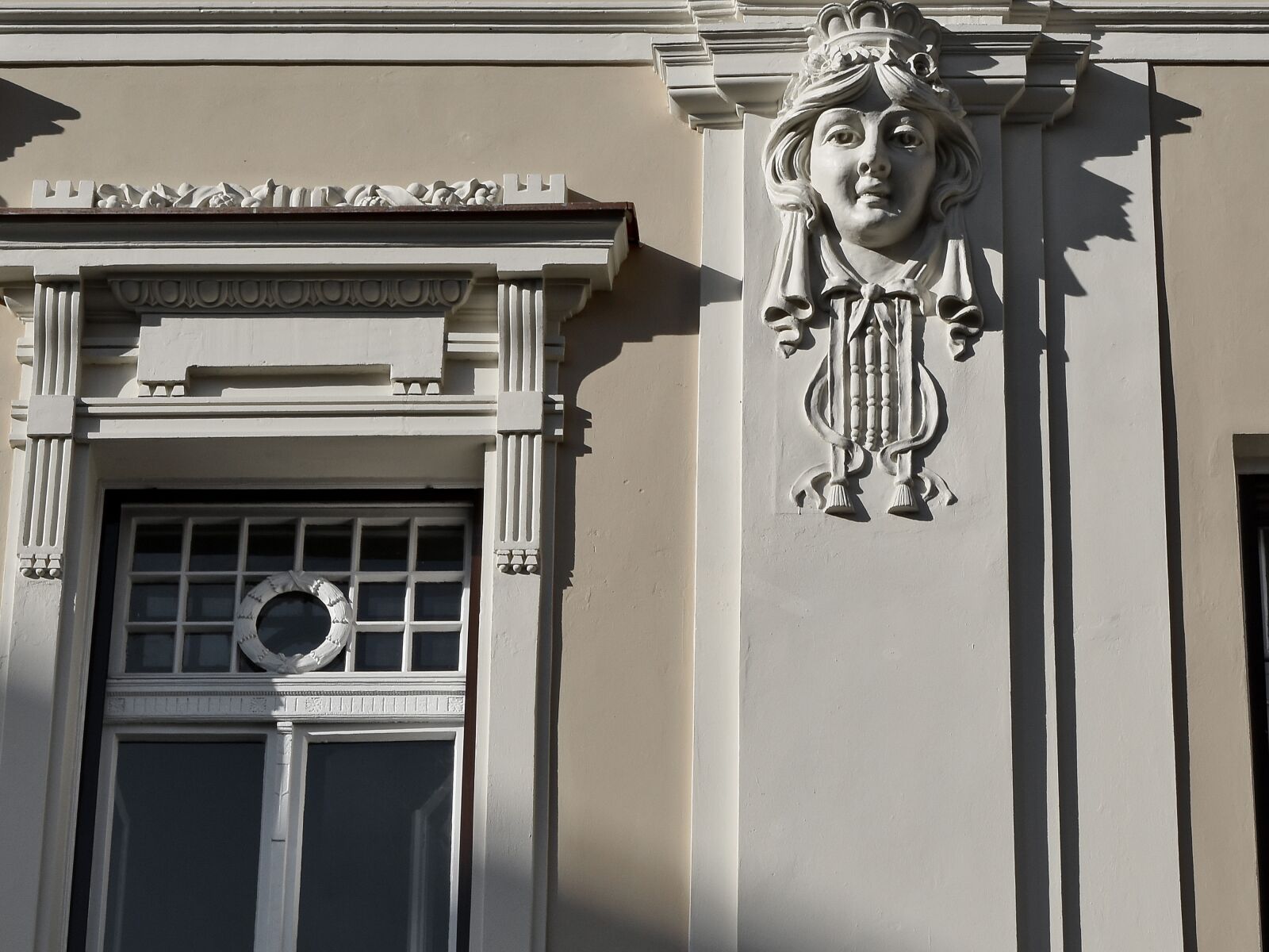 Nikon D5500 sample photo. Capital city, facade, heritage photography