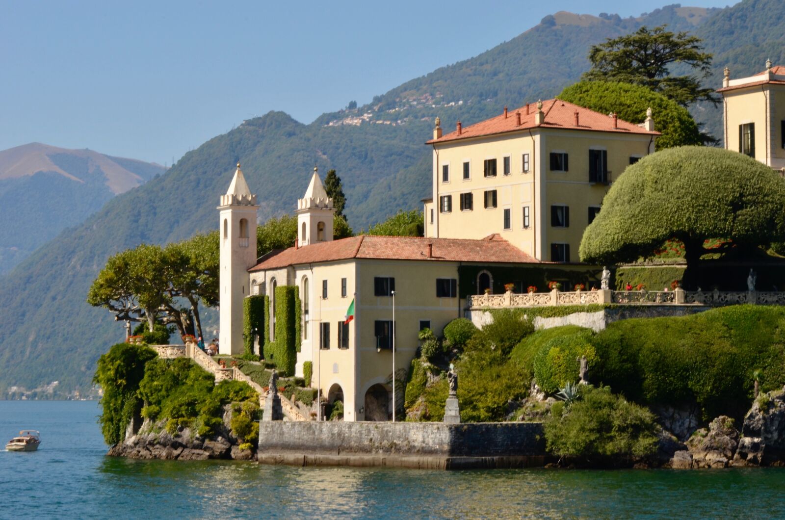 Nikon D5100 sample photo. Villa balbianello, italy, architecture photography