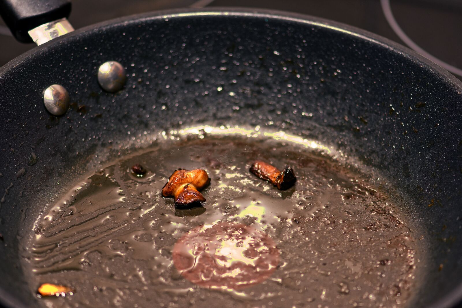Nikon D7200 sample photo. Frying pan, cook, vegan photography