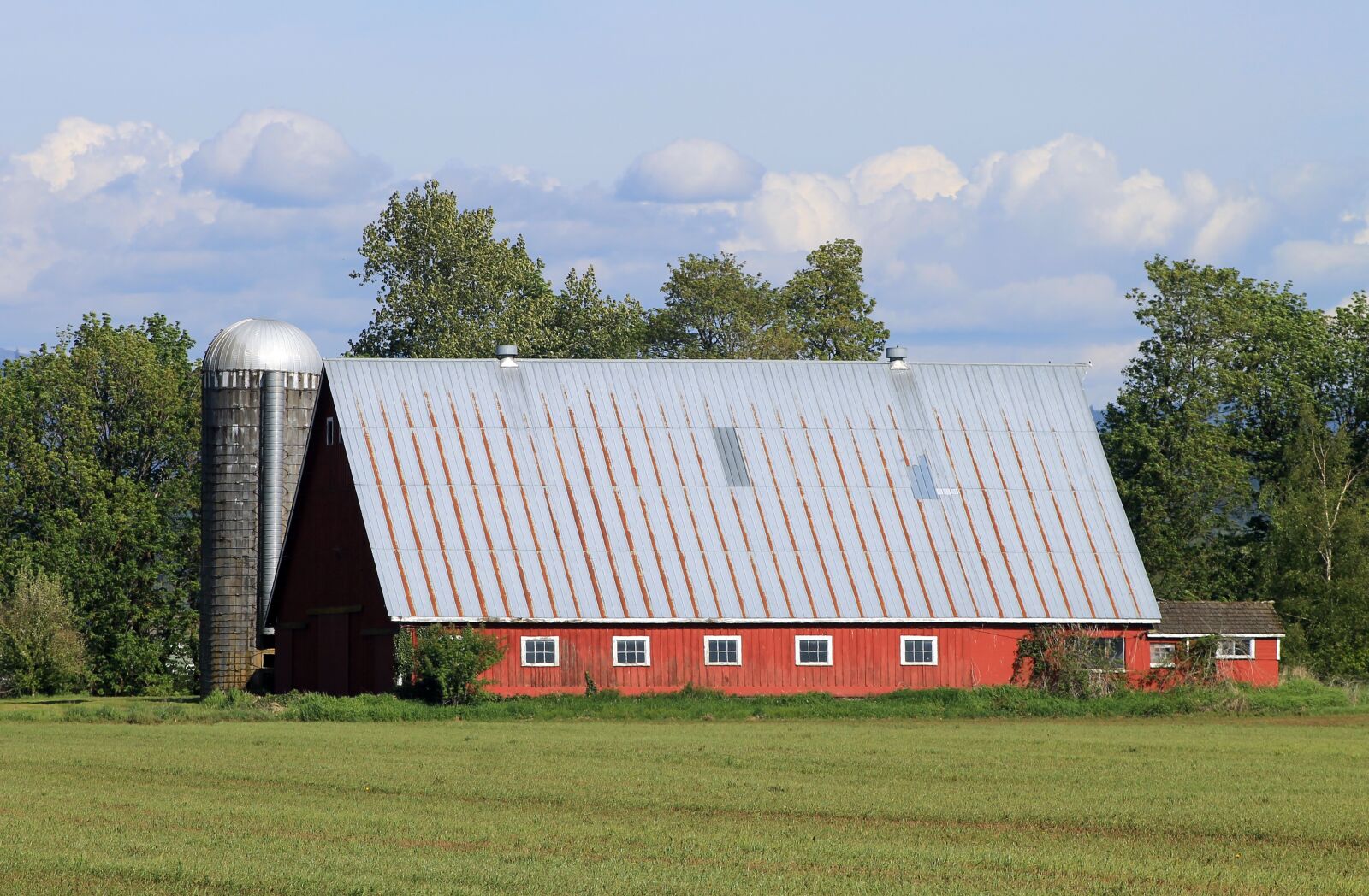 Canon EOS 1100D (EOS Rebel T3 / EOS Kiss X50) sample photo. Farm, barn, silo photography