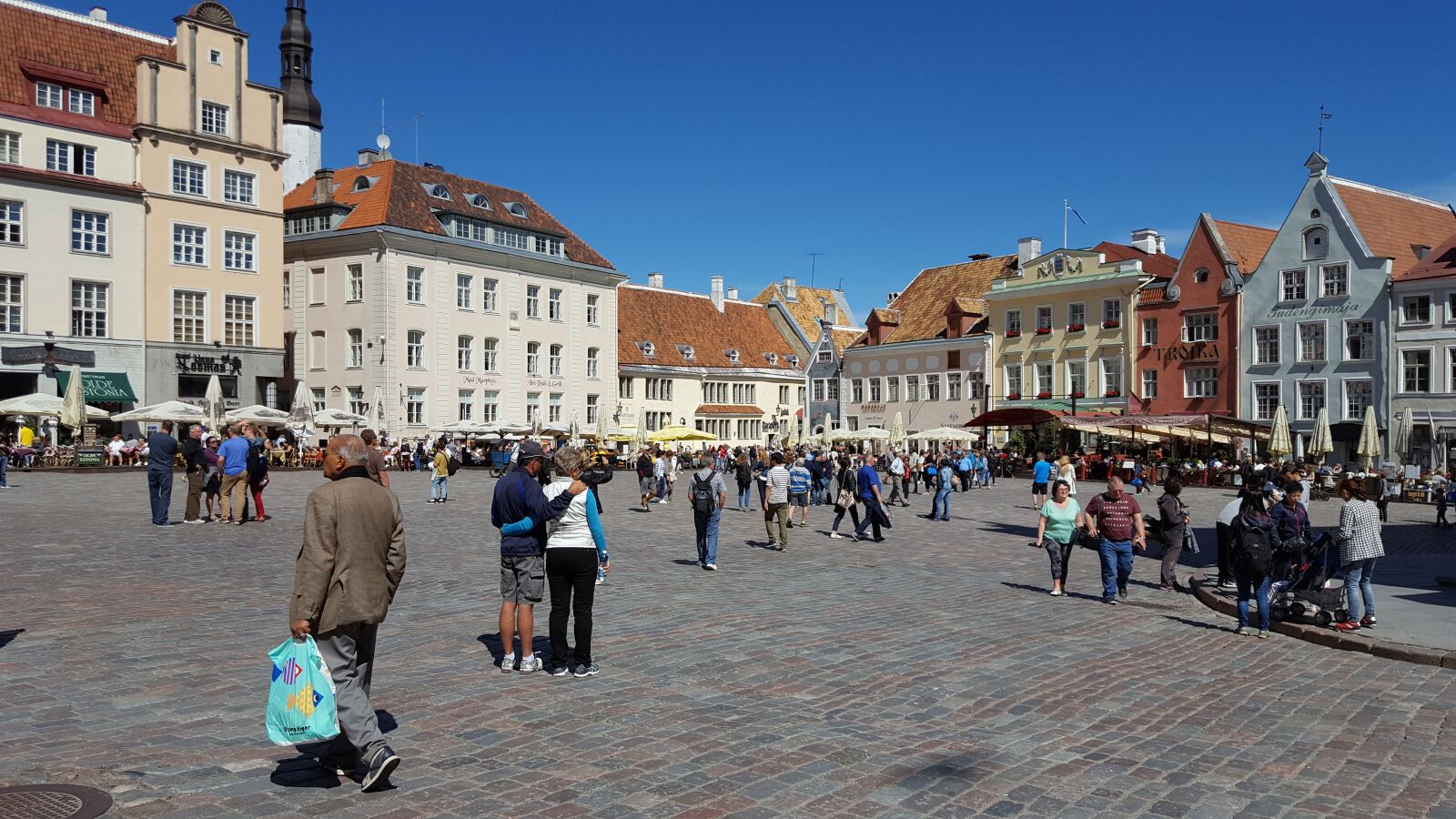 Samsung Galaxy S6 sample photo. City, historic center, estonia photography