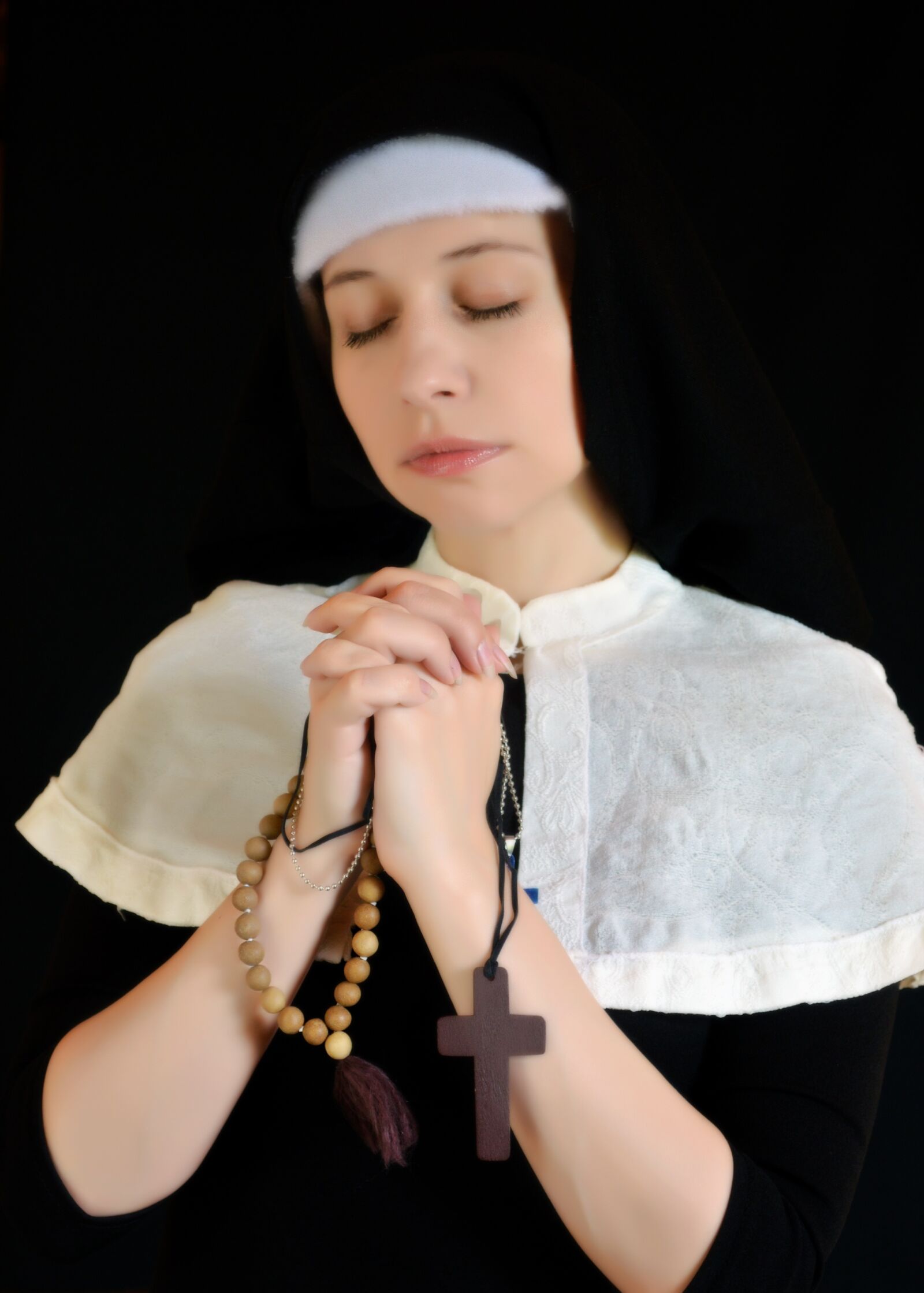 Nikon D3200 sample photo. Nun, cosplay, cross photography
