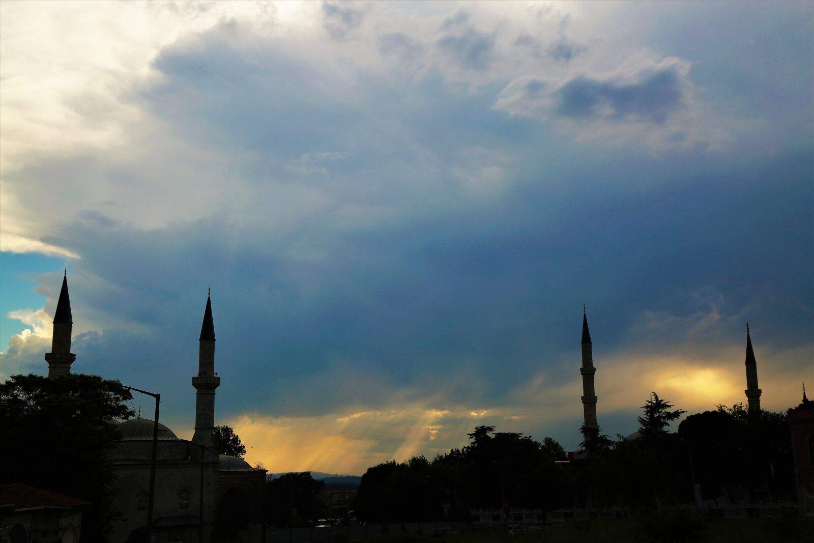 Canon EOS 5D Mark III sample photo. Cami, minaret, dome photography