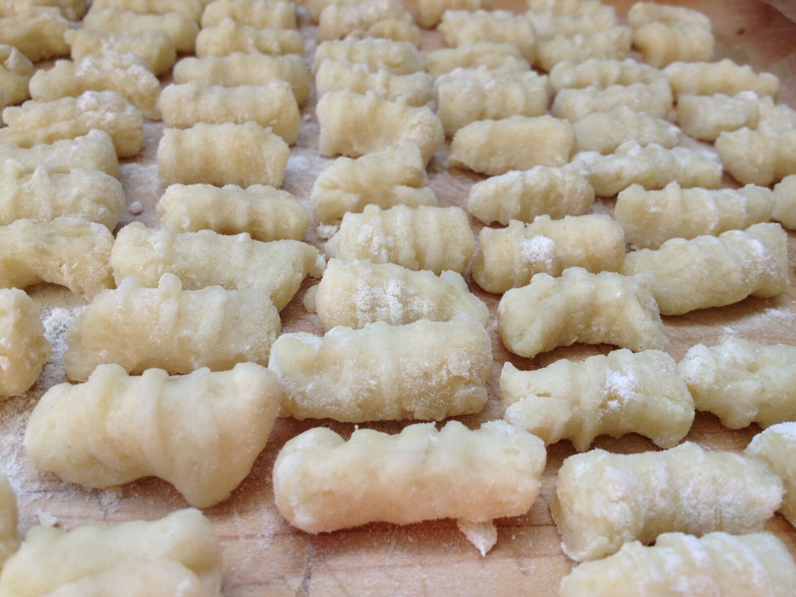 Apple iPhone 4S sample photo. Gnocchi, italy, italian photography
